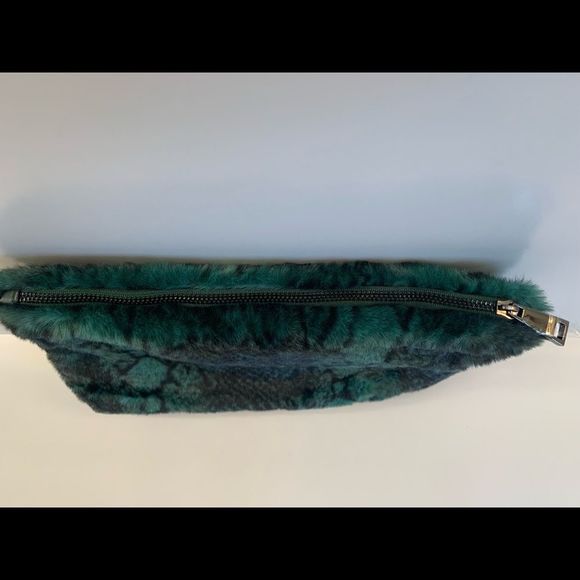 Fur Soft Plush Python Crossbody/Clutch- Style 2 Green/Blk - Picture 3 of 11